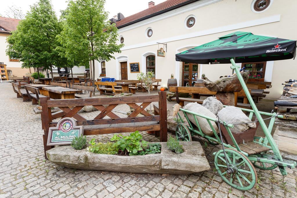 Pension U Hastrmana Hotell Prag Exteriör bild